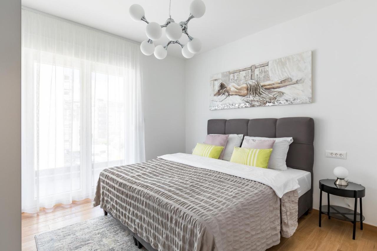 Elysian Zen Luxury Apartment - Two Bedroom Apartment With Terrace And Sea View สปลิท ภายนอก รูปภาพ
